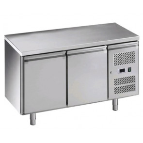 Tavolo refrigerato due porte in acciaio inox 201 GN 1/1 Modello M-GN2100TN-FC MONOBLOCCO